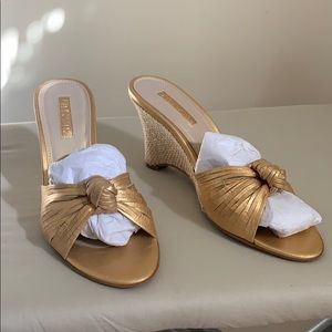 Unisa gold mule
